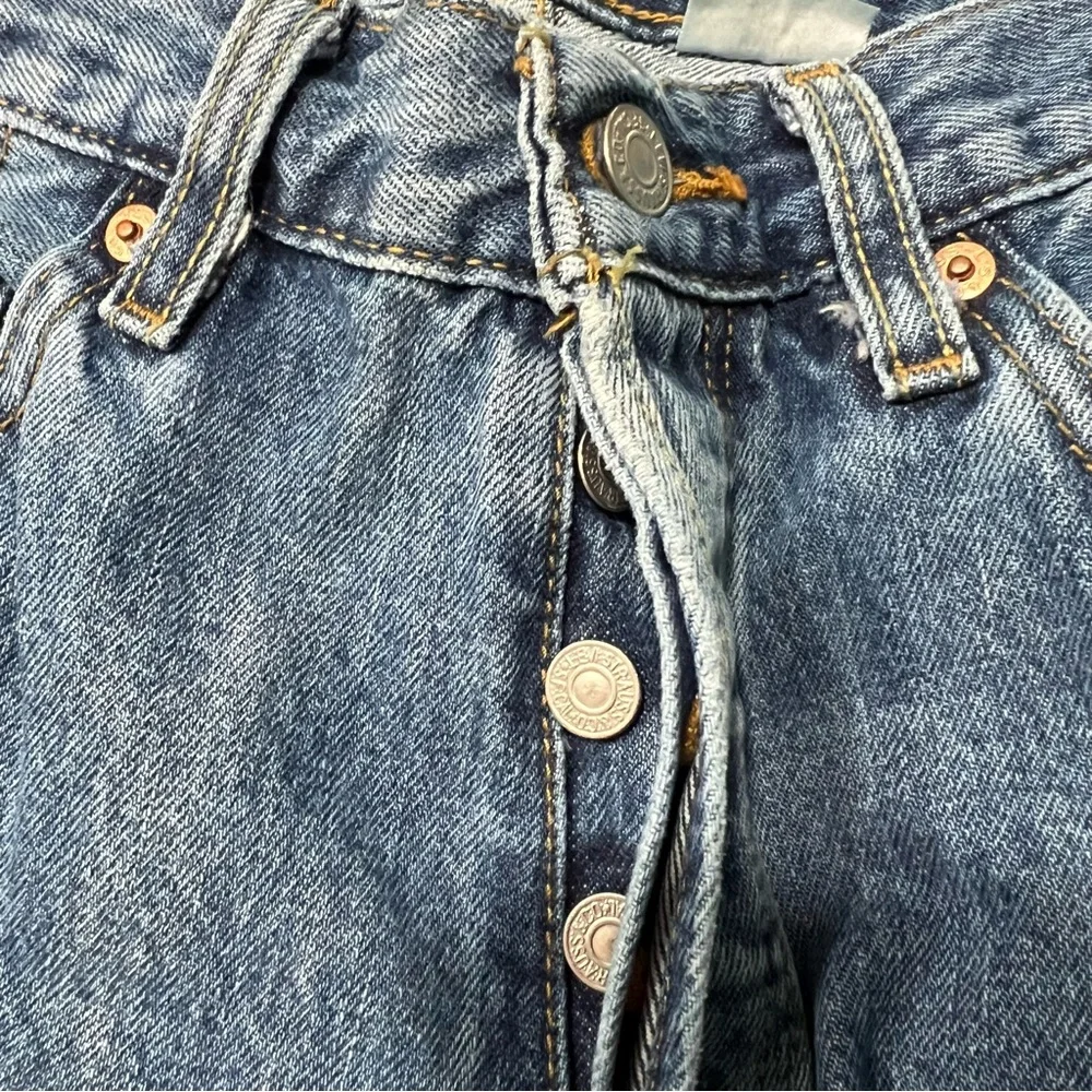 Vintage Levi's 501 Button Fly Blue Jeans 33x32 100% cotton 90s